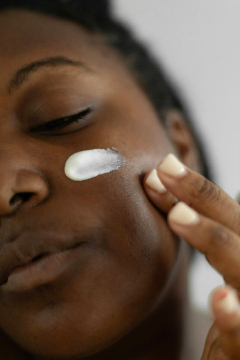 Fade dark spots on Black skin